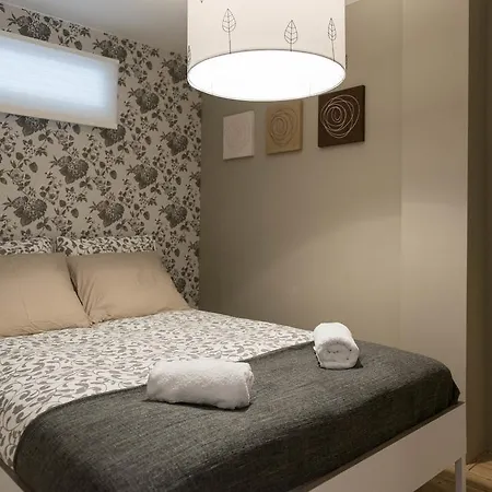 Plaza Centre Apartment *
