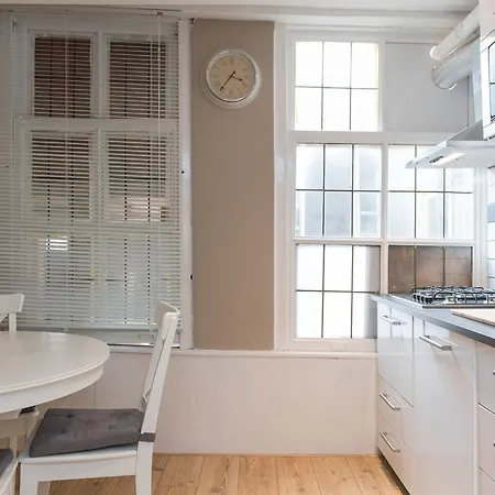 Plaza Centre Apartment *